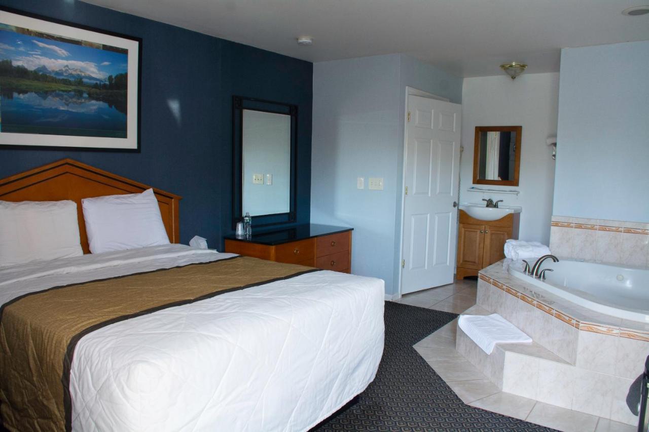 At 9 Motel 3*